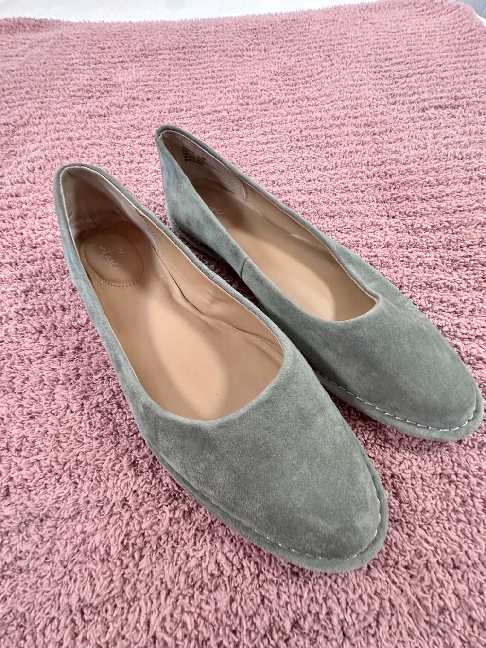 Crown Vintage Mint Color Suede Flats in Sage Size 8.5